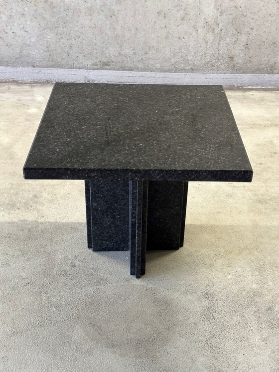 Image 1 of Granieten vintage / bijzettafel naturale