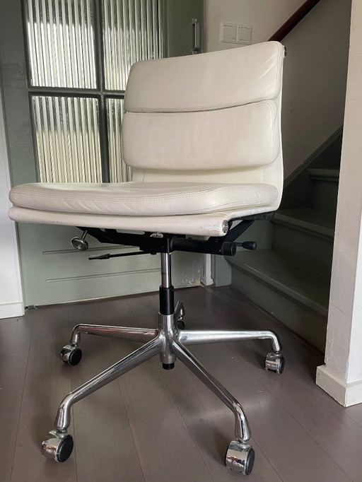 Sedia Vitra Eames Ea217 Softpad