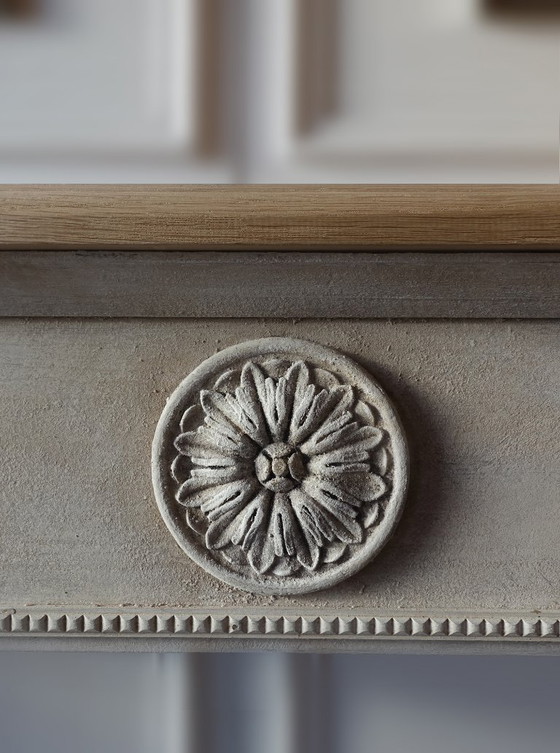 Image 1 of MonAntonine Kidston