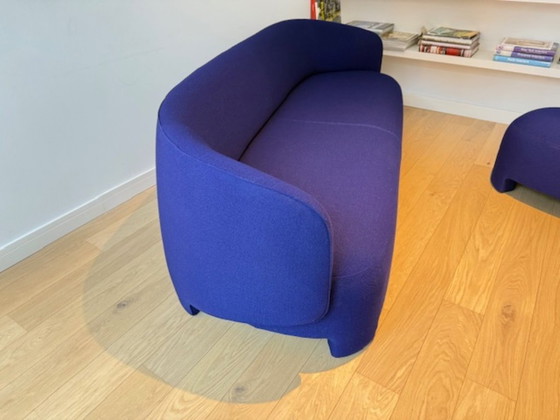 Image 1 of Divani Taru Ligne Roset blu e crema, poggiapiedi. Set in ottime condizioni.