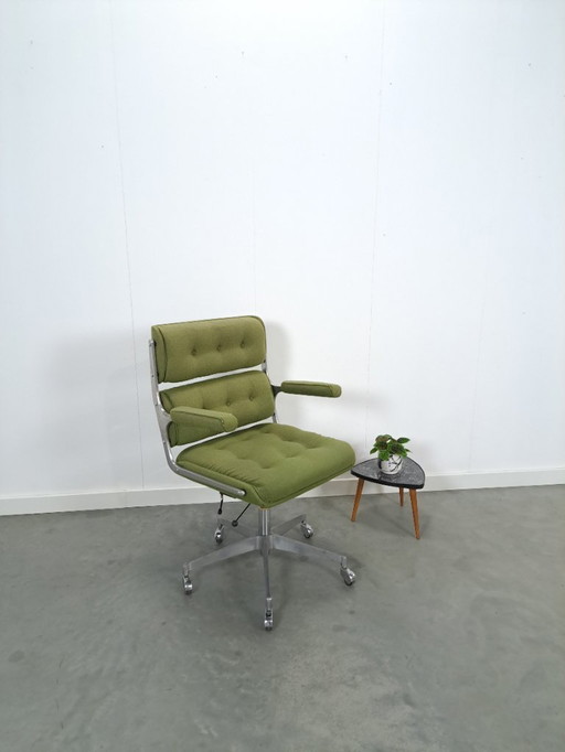 Grüner Drehstuhl von Ring Mekanikk Norway