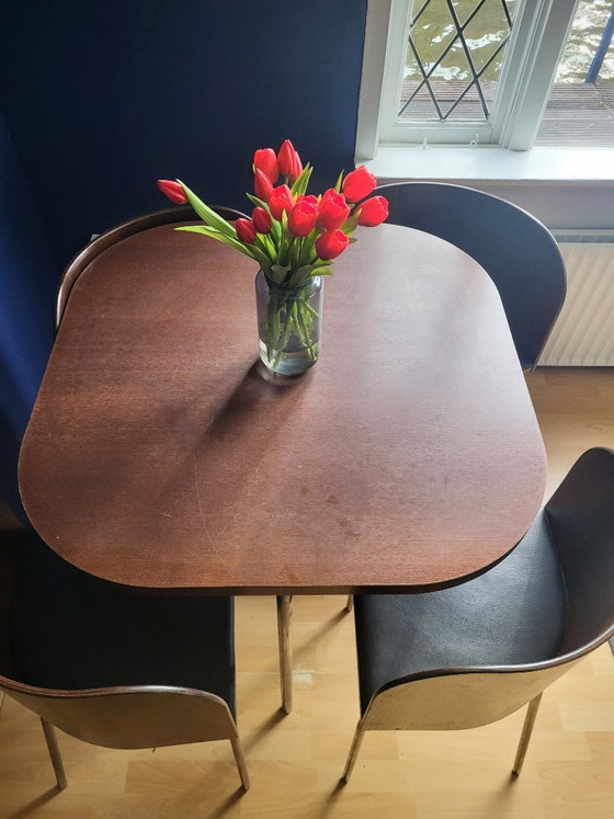 Set da pranzo con quattro sedie, legno marrone scuro e nero, IKEA Fusion, Metallo, Vintage (foto 4 di 5)
