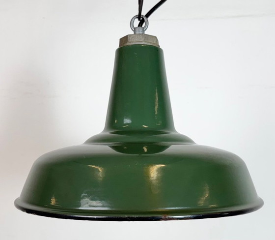 Image 1 of Lampada a sospensione in smalto verde industriale, anni '60