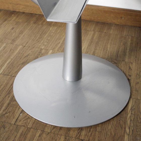 Image 1 of Design bijzettafel met lectuurbak – Minimalistisch/Jaren '90