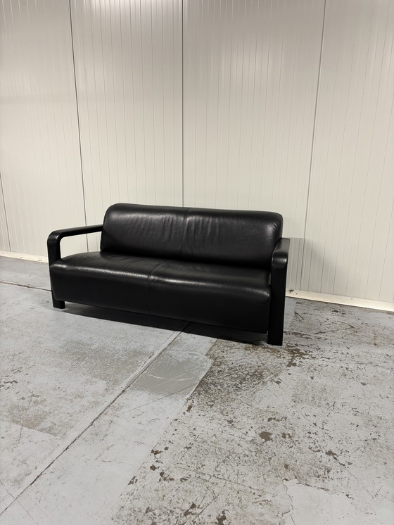 Image 1 of 2 places Leolux Antipode