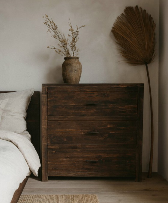 Image 1 of Aparador de teca con 3 cajones