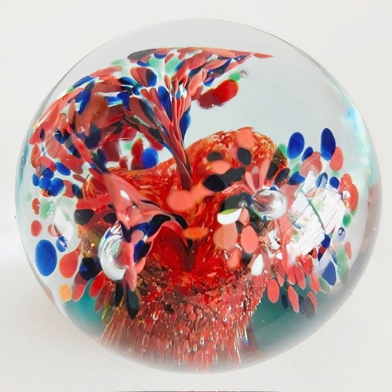 Image 1 of Presse-papiers en verre vintage confettis années 1970