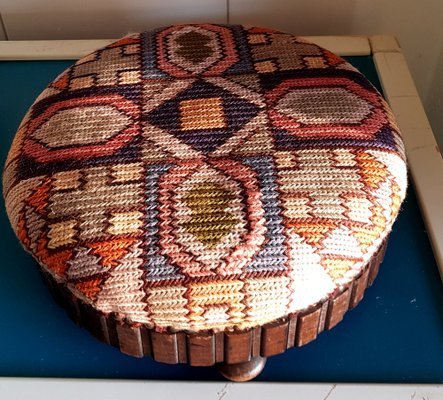 Pouf vintage en bois et laine