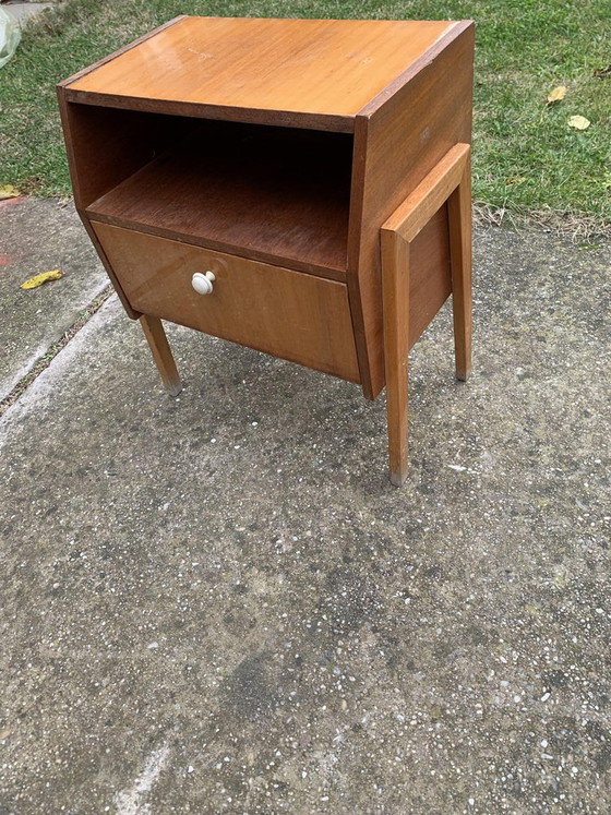 Comodino Mid-Century di Varia, anni '50 – Comodini, Mid Century Modern (photo 2 of 6)