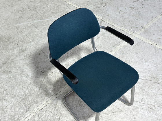 6x Artifort Lande Jami Stoelen - Buisframe Sledemodel - Bakeliet - Petrolblauw – Eetkamerstoelen, Metal (photo 5 of 9)