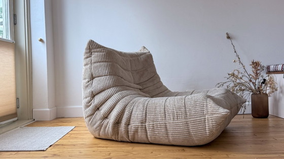 Image 1 of Canapé 1 place Original Ligne Roset Togo – Velours côtelé beige