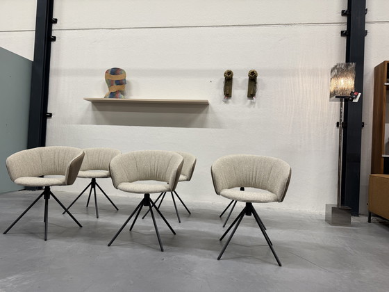 Image 1 of 6 Label van den Berg Lola Draai Chaises de salle à manger cuir tissu