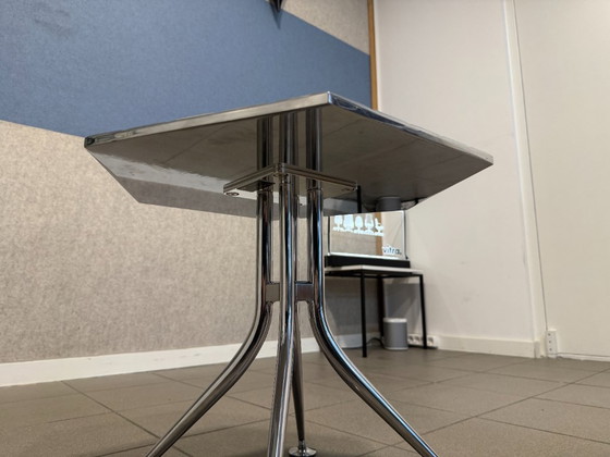 Vitra | Alexander Girard | Hexagonal Table | Aluminium | 1 pièce – Tables d'appoint (photo 7 of 8)
