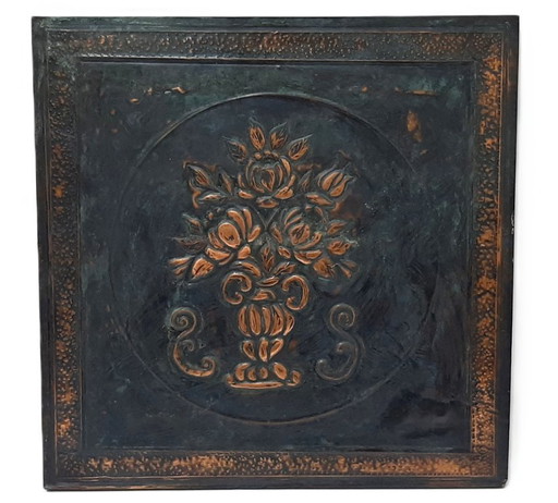 Fiori in vaso da parete in rame battuto martellato d'epoca