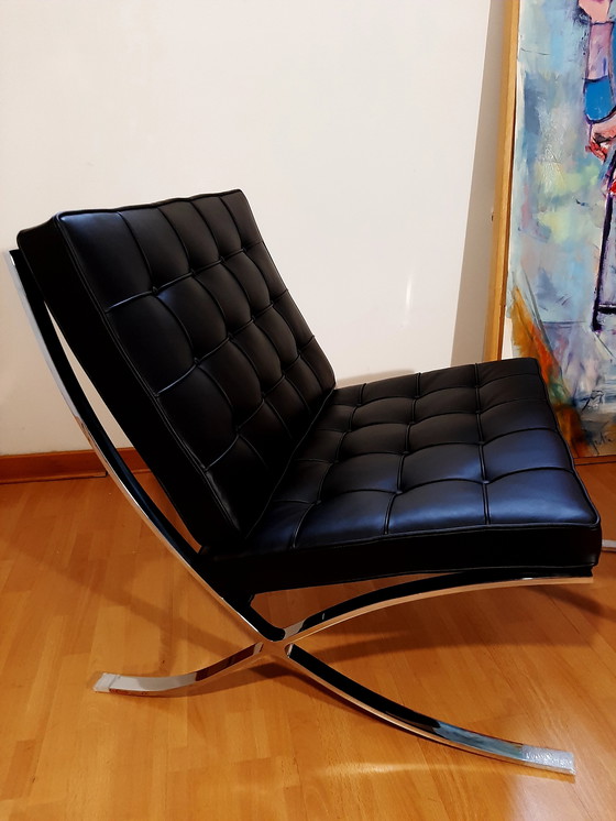 Image 1 of Knoll Set Barcelona New-Never Used Black Leather Design by Ludwig Mies Van Der Rohe and Lilly Reich (1929)