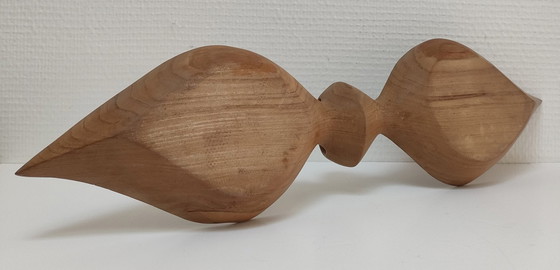 Image 1 of gesneden snuisterijenbakje van massief hout