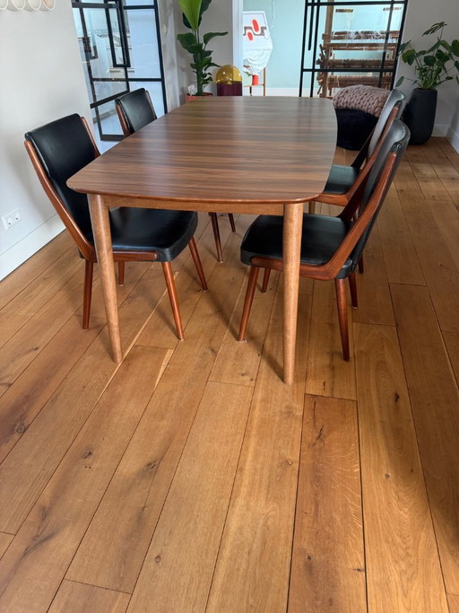 4 sillas de comedor vintage con mesa extensible