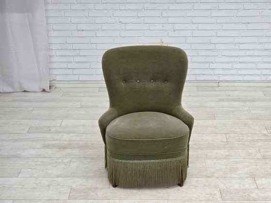 Image 1 of Deense fauteuil uit de jaren 70, bekleed met groen meubelvelours.