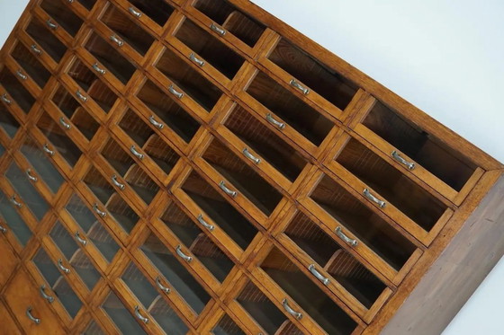 Image 1 of Großer, antiker deutscher Kurzwarenladenschrank aus Eiche, 1940er Jahre