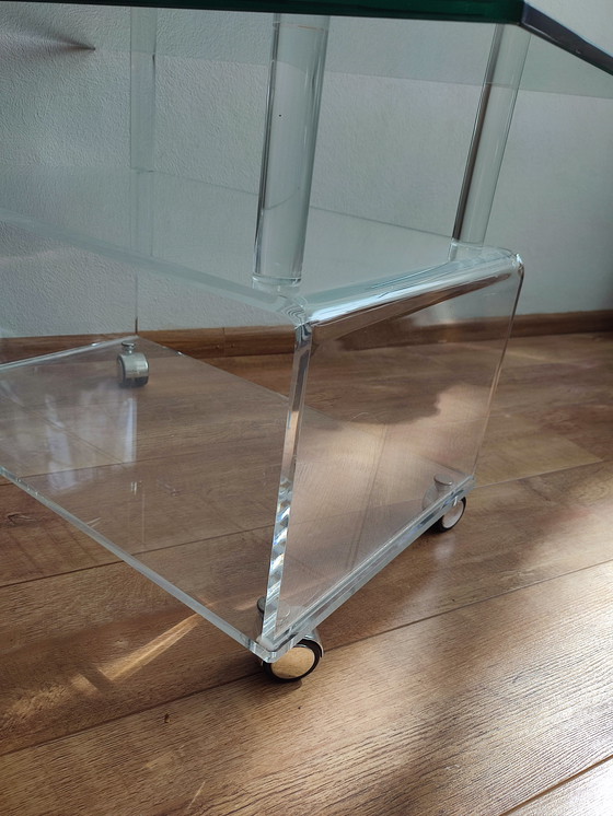 Image 1 of Carrello del tavolo dei mobili TV in plexiglass acrilico con piano in vetro su ruote