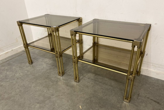 Pair of vintage Hollywood Regency style side tables, in brass and glass, dating from the 1970s. – Metal (photo 3 of 19)