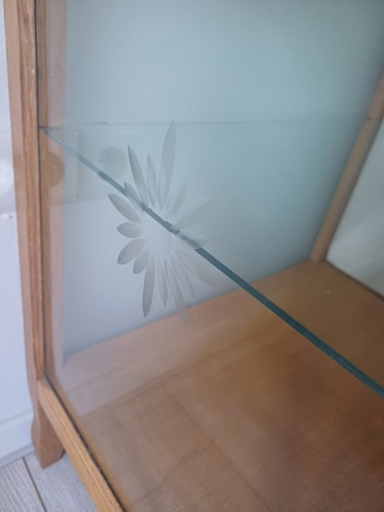 Mobiletto da tè in legno con vetro inciso, Vetrine, Marrone, Klassiek (foto 4 di 8)