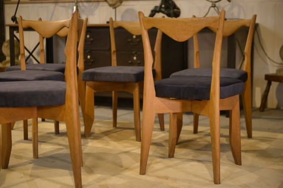 Image 1 of "Set van 6 stoelen van Guillerme en Chambron voor uw huis, jaren 1950"