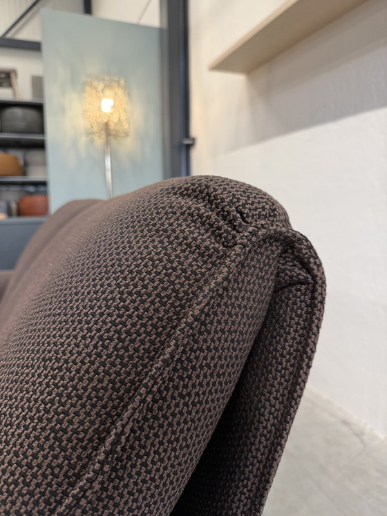 Image 1 of Leolux Bora Beta 2-Sitzer-Sofa, Stoff Tiempo braun