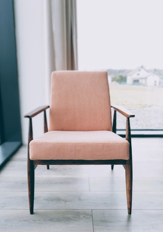 Image 1 of Vintage fauteuil saumon rose ribfluweel mid century modern design 1970