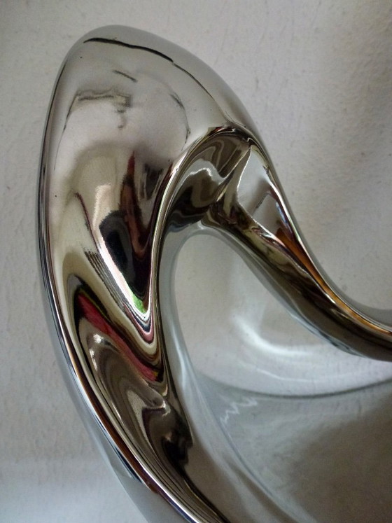 Escultura exclusiva de Peri Ceramics en forma de corazón de plata – 34 cm (Peri Living). (photo 2 of 8)