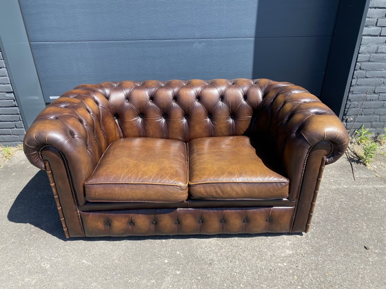 Image 1 of Ensemble canapé Chesterfield 3+2 places, marron à motif flamme