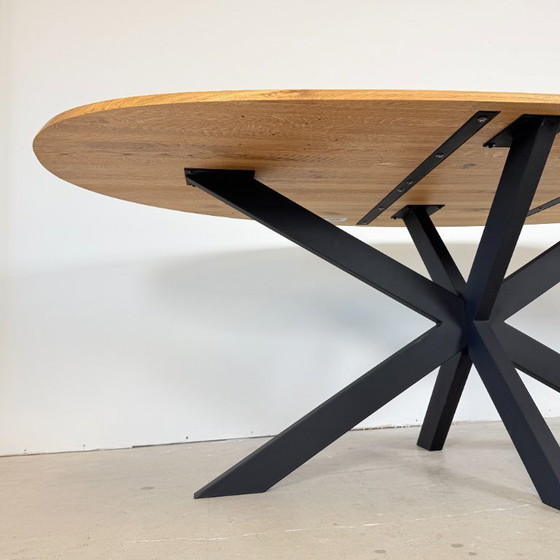 Image 1 of Organisch eiken eettafel met stalen matrixpoot, Hjort Knudsen