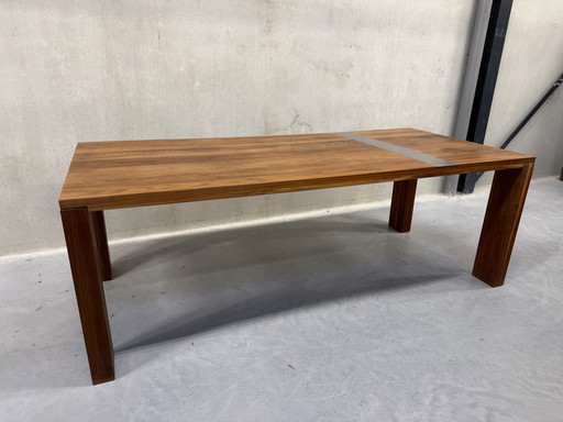 Bert Plantagie Sunn Esstisch aus massivem Walnussholz 220x100