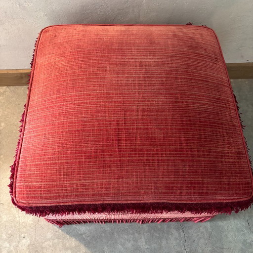 Pouf vintage in tessuto rosso