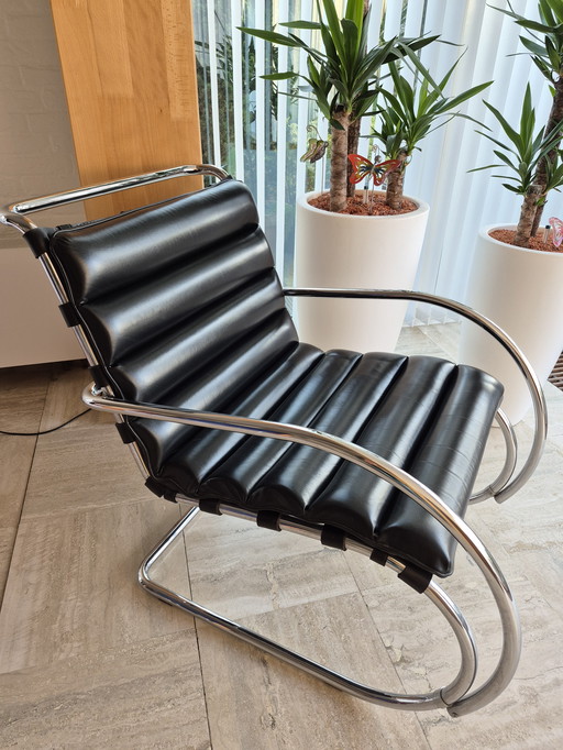 Lounge Chair Knoll / Ludwig Mies van der Rohe