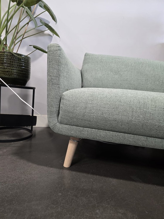 Image 1 of Design disponibile Byen - divanetto