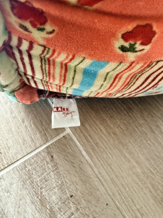 Image 1 of KARE Design Patchwork-Würfelpouf – Bunte florale Samt-Ottomane