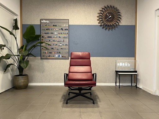 Vitra | Eames | EA 222 | Cuir rouge | 1x