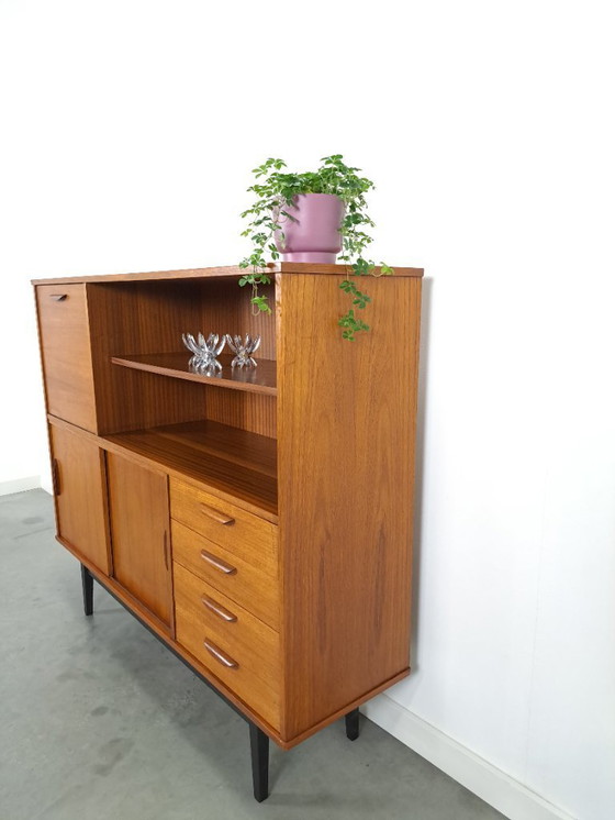 Image 1 of Armario de pared de teca con cajones, barra y patas negras