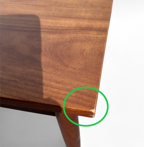 Image 1 of Mid Century Couchtisch Platte aus Teakholzfurnier, Gestell aus massivem Teakholz