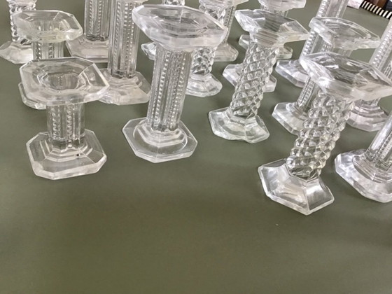 Image 1 of Unieke Set Antieke Persglazen Etalagematerialen (59-delig) – ca. 1920-1930