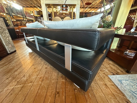 Image 1 of Salle d'exposition du canapé 3 places Formenti