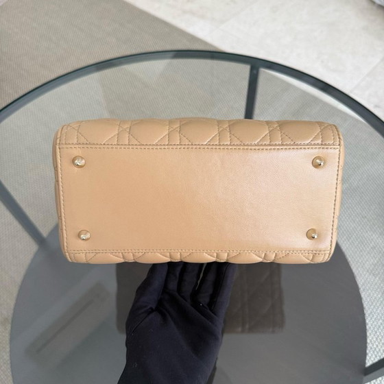 Image 1 of DIOR LADY MEDIUM - PELLE DI AGNELLO CANNAGE BEIGE MARRONE CINTURINO CON FINITURE ORO