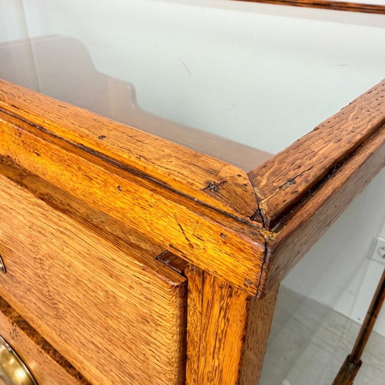 Solid Oak Shop Counter with 16 Drawers & Glass – c. 1940 – Display cabinets, Wood (photo 14 of 15)
