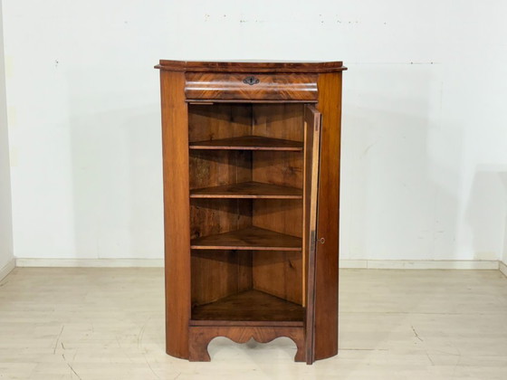 Image 1 of Biedermeier Eckschrank / Vertiko – um 1880