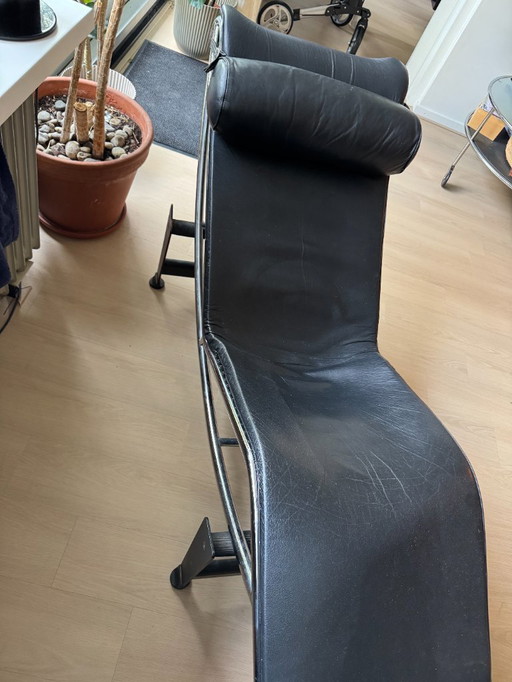 Chaise longue Cassina LC4 di Le Corbusier