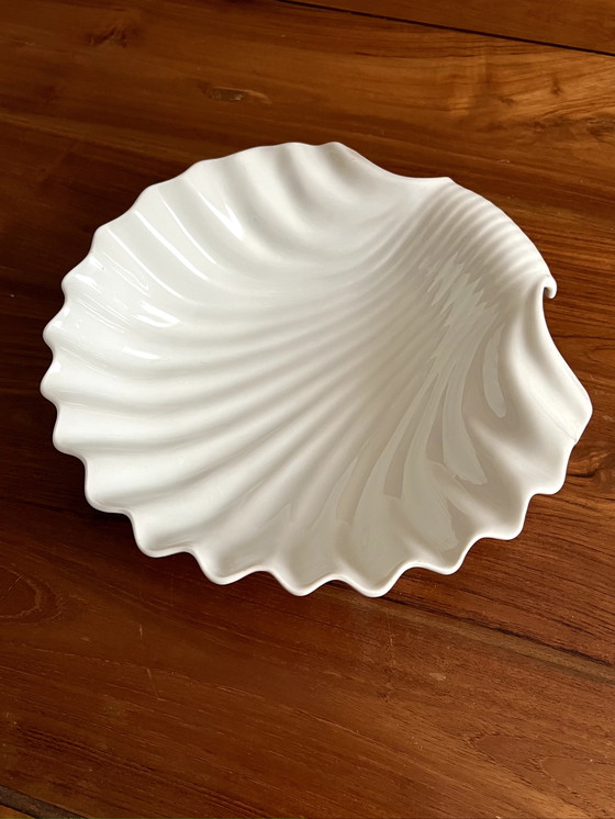 Image 1 of Large Shell Dish - White Porcelain - Width 31 cm