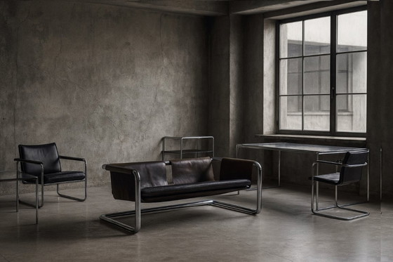 Image 1 of Vintage Brutalistische Buisvormige Metalen en Lederen Bauhaus Minimalistische Sofa 1950