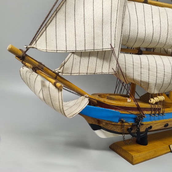 Image 1 of 1970s Astonishing HMS Endeavour Model Ship. Hecha a mano. Fabricado en Inglaterra