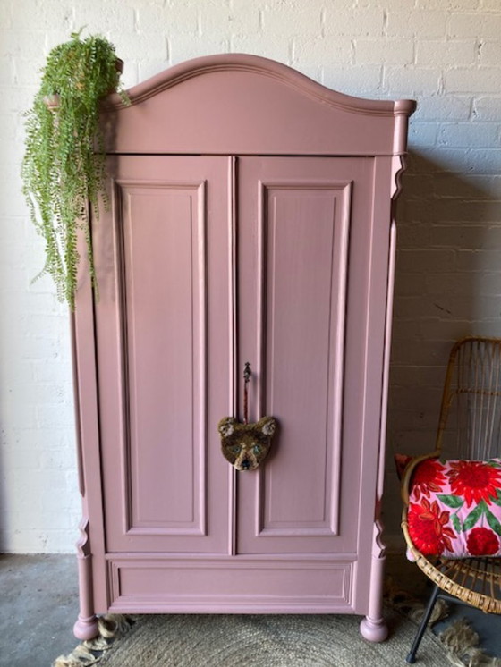 Image 1 of Armario antiguo, mueble para habitación infantil, mueble para juguetes restaurado.